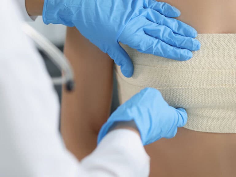 revisión postoperatoria mamoplastia